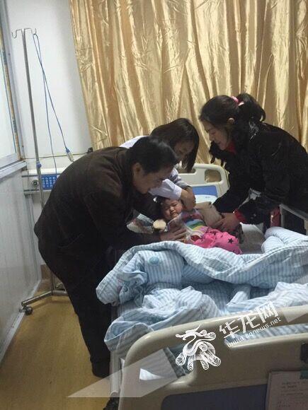 重庆医生除夕驱车40公里抢救1岁幼童